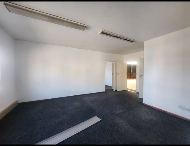 450M² WAREHOUSE TO LET IN ALLANDALE